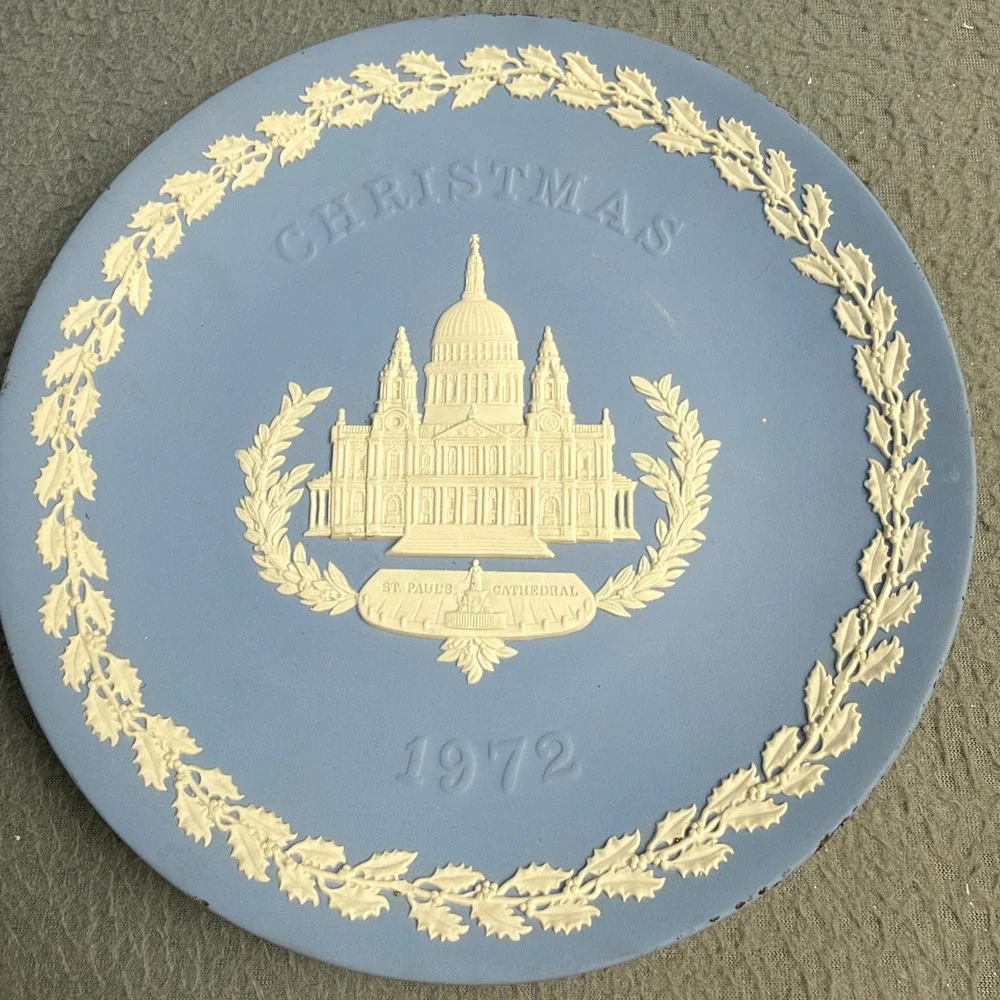Wedgwood Jasperware Christmas Plates 1970 Trafalgar Square 1972 St Pauls Blue